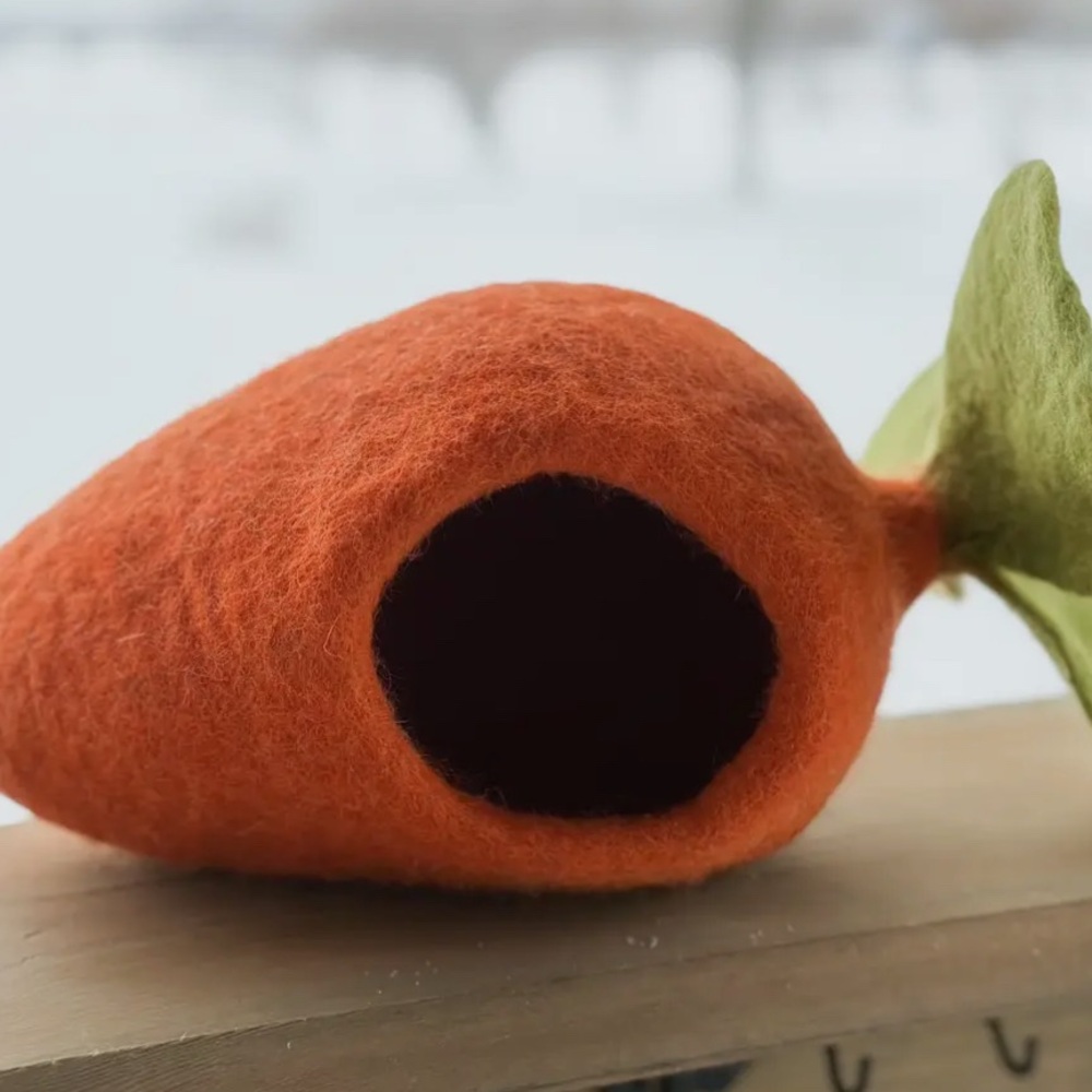 *SOLD* Felt Carrot & Rabbits - Picture 2 of 5